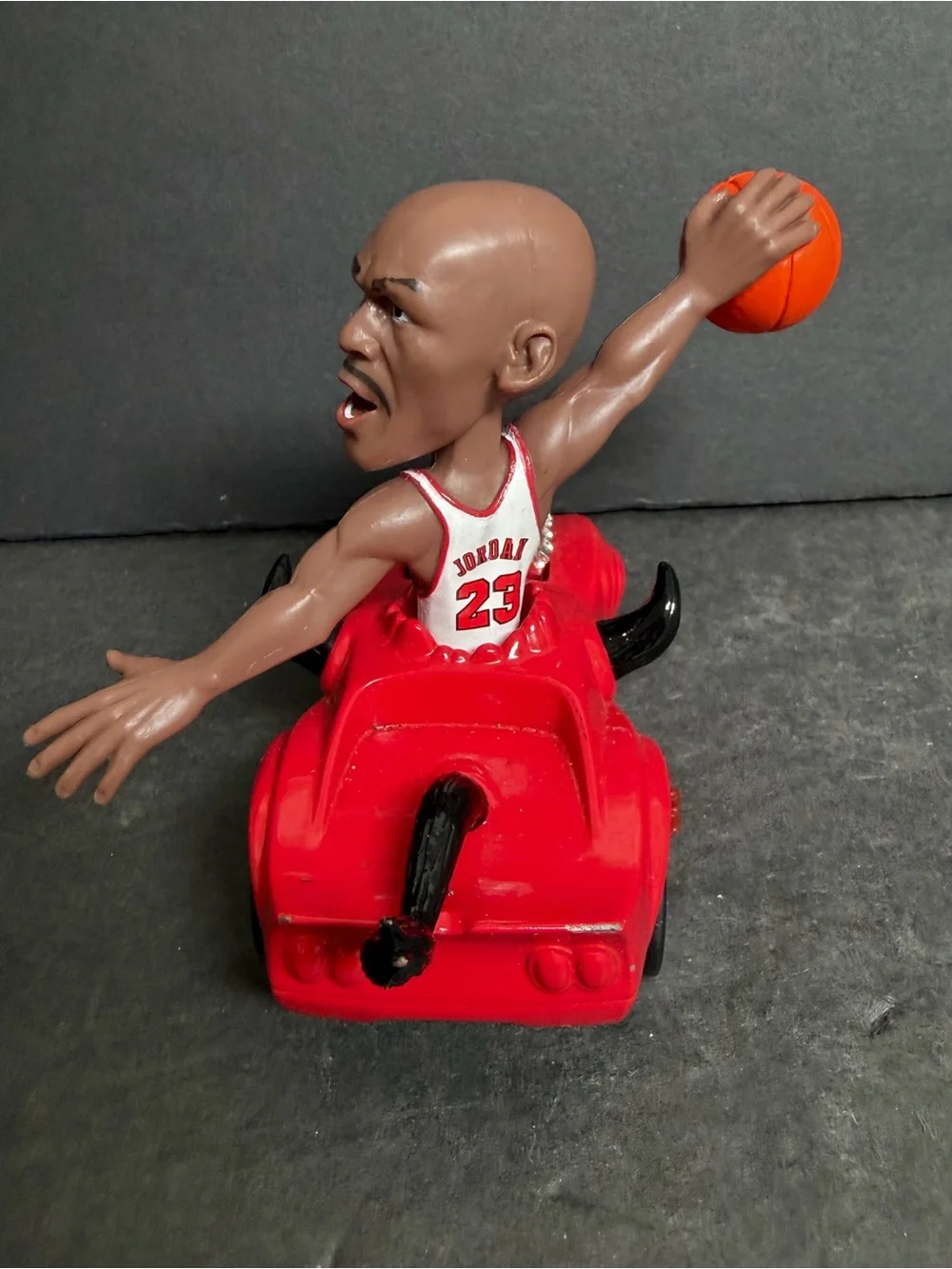 1997 HOTWHEELS - RADICAL RIDES #23 MICHAEL JORDAN (1) DIE CAST CAR